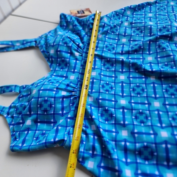 NWT $60 Noon 1 Piece Swim Skirted Bathing Suit White Blue Mosaic Casey Key 18 - Picture 5 of 16